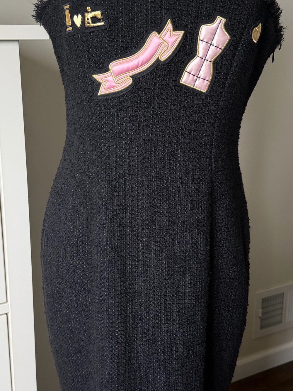 Moschino Cheap & Chic 1990s Black Knit Pink Appliqué Novelty Dress Italy 10